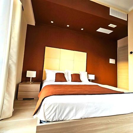 Trilogy Prestige - Central Premium Suites Лечче Экстерьер фото
