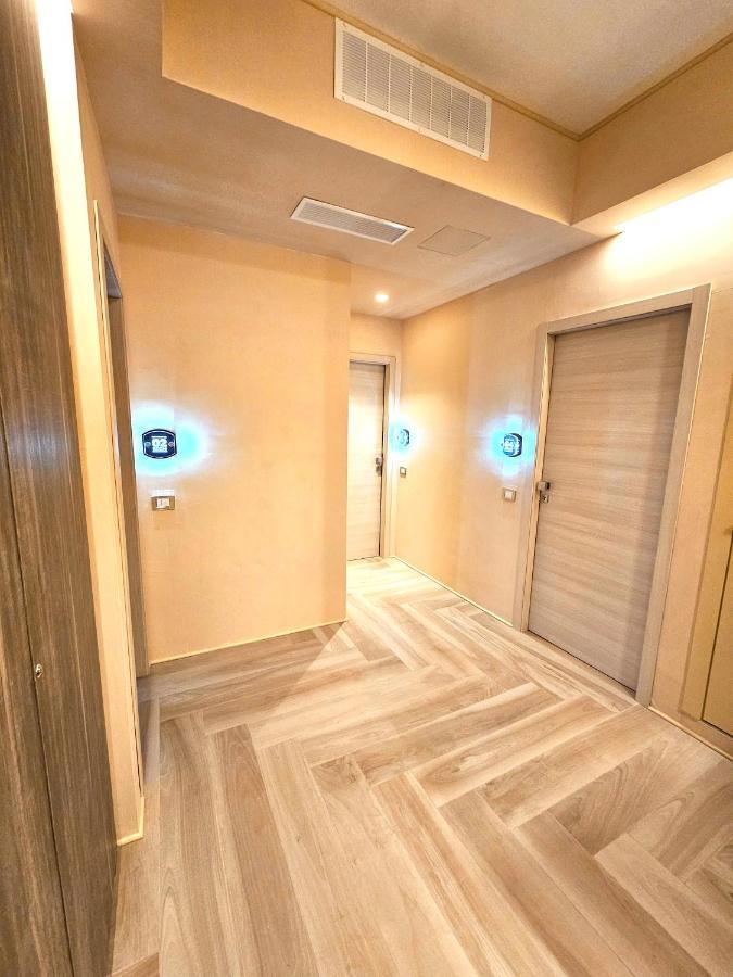 Trilogy Prestige - Central Premium Suites Лечче Экстерьер фото